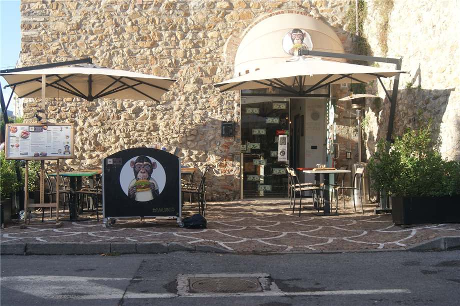 Bar in vendita a Albenga (SV)