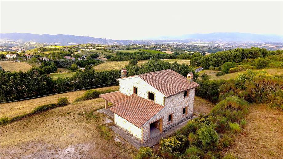 Rustico in vendita a San Terenziano, Gualdo Cattaneo (PG)