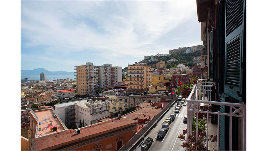 Appartamento in vendita a Avvocata, Napoli (NA)