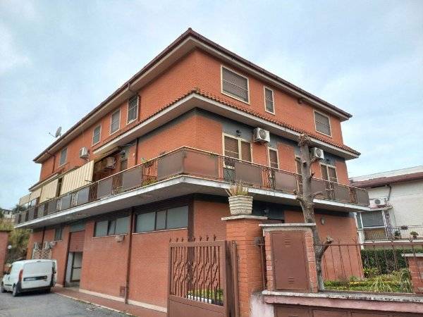 Appartamento in vendita a Casal Bernocchi, Roma (RM)