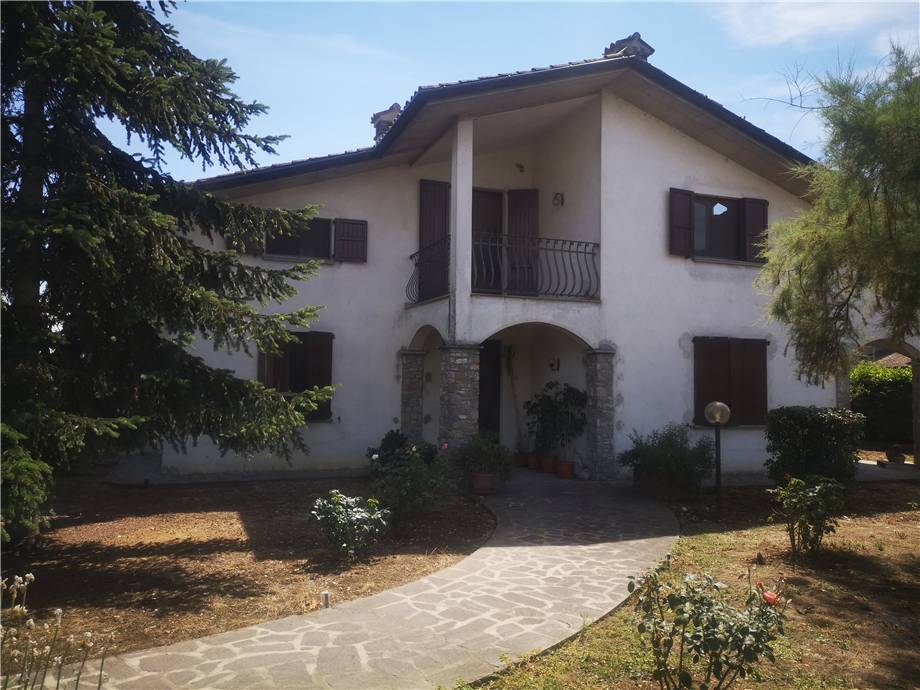 Villa in vendita a Campospinoso (PV)