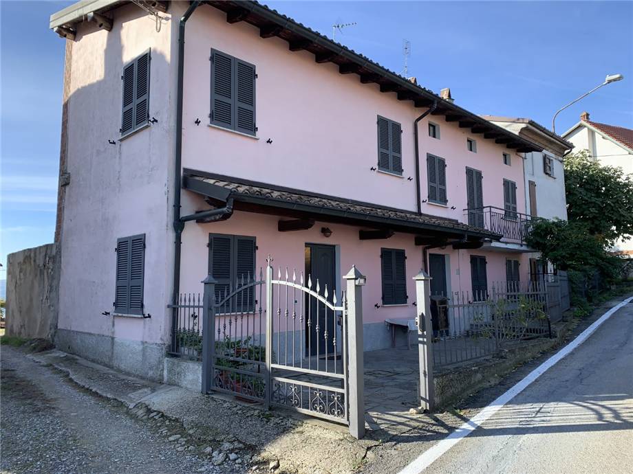 Casa indipendente in vendita a Castana (PV)