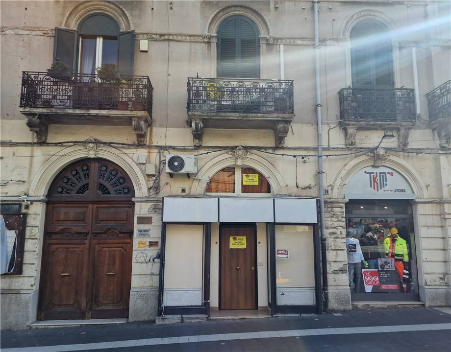 Fondo commerciale in vendita a Messina (ME)