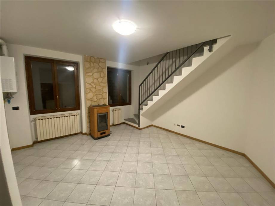 Appartamento in vendita a Fenegrò (CO)