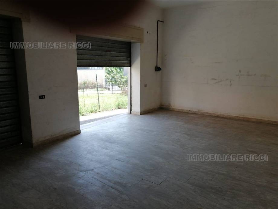 To rent Garage Pontecorvo  #29 n.2