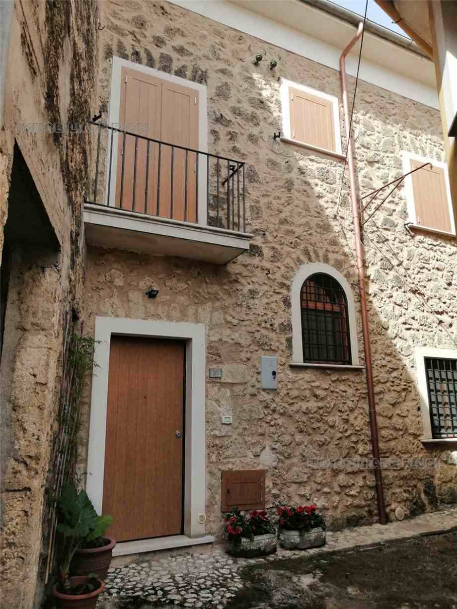 Detached house Aquino 123