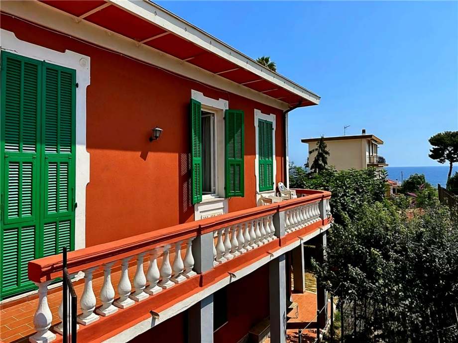 Detached house Sanremo #V150