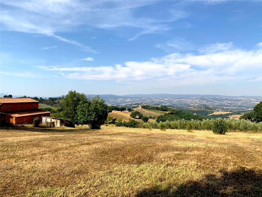 For sale Rural/farmhouse Gualdo Cattaneo San Terenziano #VCR114 n.2