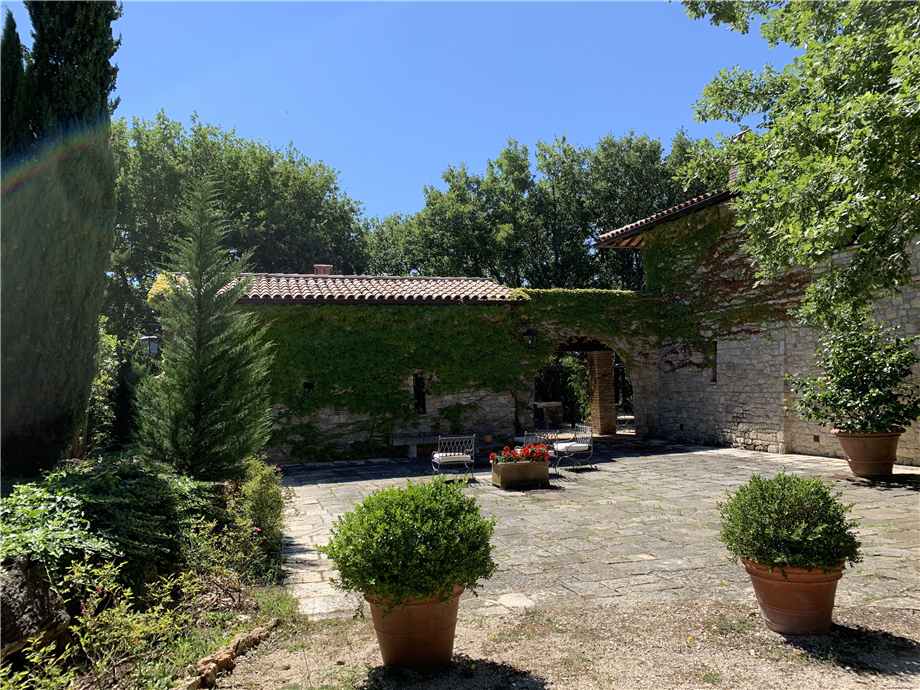 To rent Holidays Massa Martana Castelvecchio #AFFV2 n.4