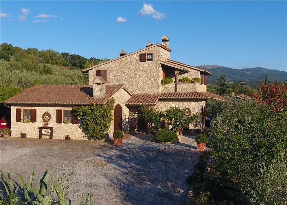 Vendita Rustico/Casale Todi #vaz473 n.3