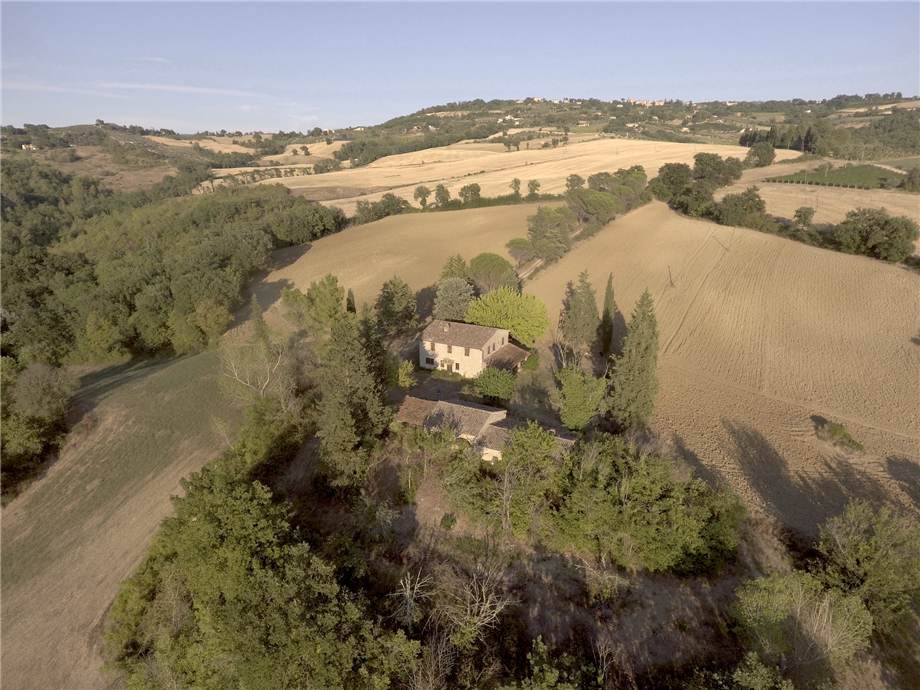 For sale Rural/farmhouse Gualdo Cattaneo San Terenziano #VCR/122 n.1