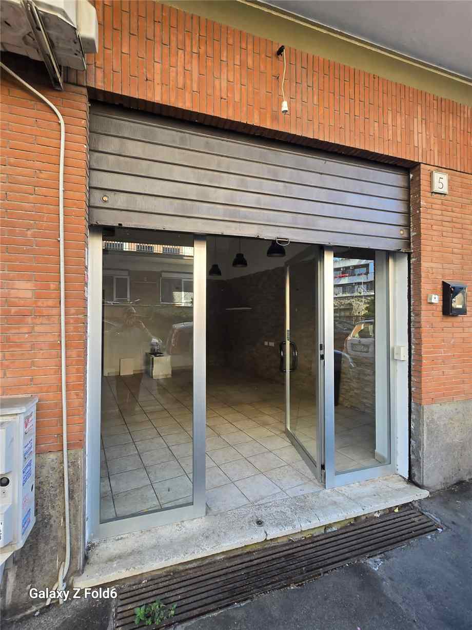 Affitto Negozio Roma Portuense #Imbrecciato n.2