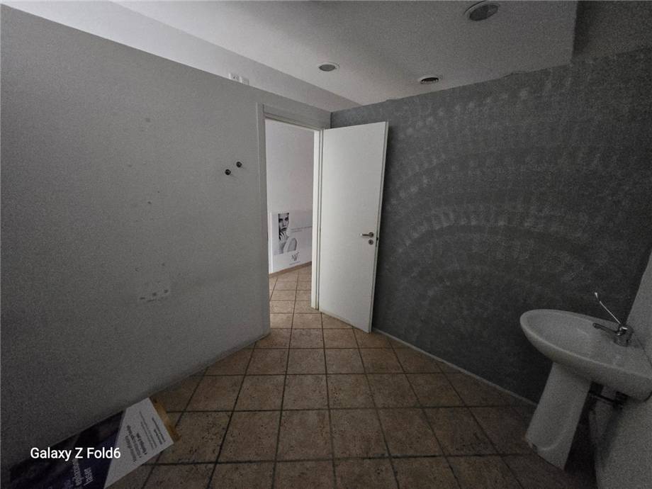 Affitto Negozio Roma Vitinia #neg.Sarsina n.3