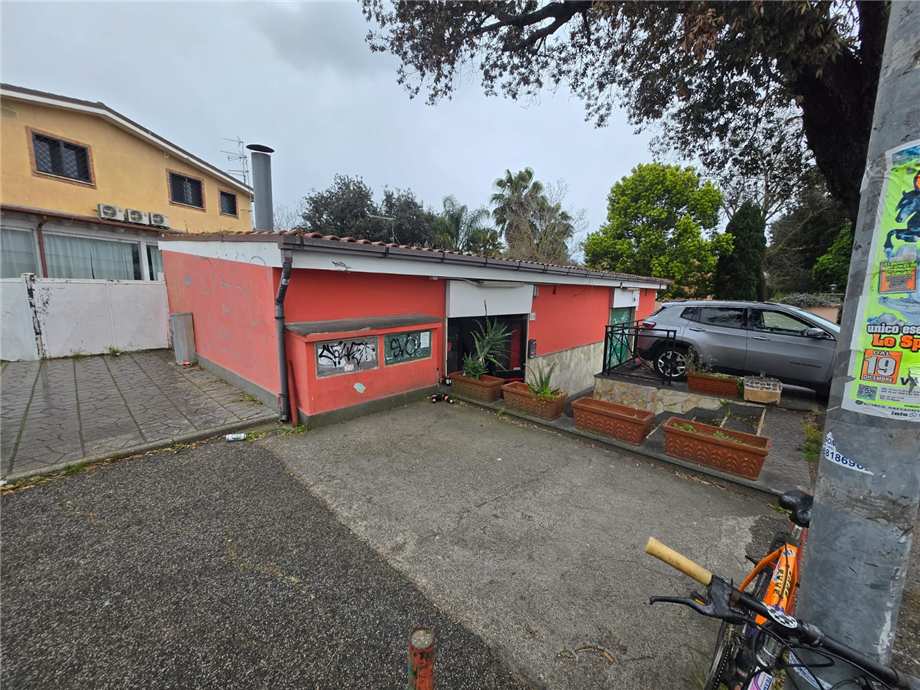 Vendita Negozio Roma Infernetto #LocaliCastelPo n.4