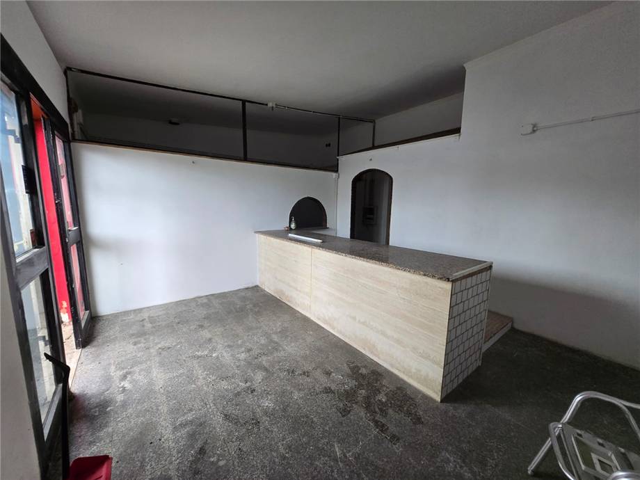 Vendita Negozio Roma Infernetto #LocaliCastelPo n.5