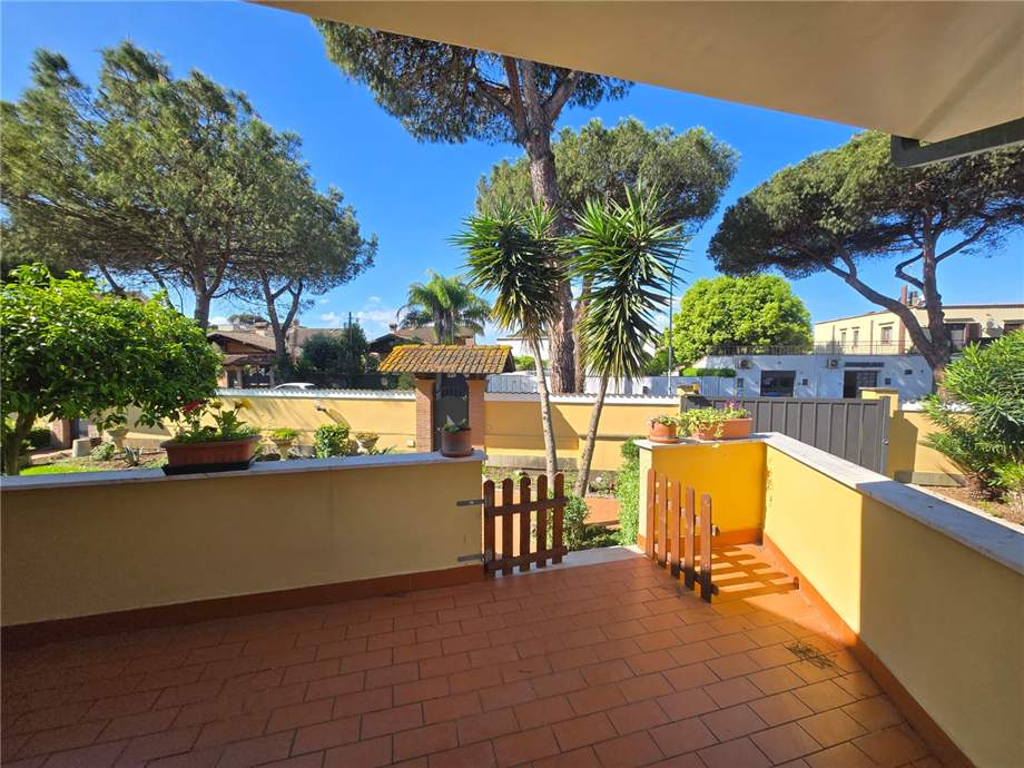 To rent Two-family villa Roma Infernetto #Stradella n.3