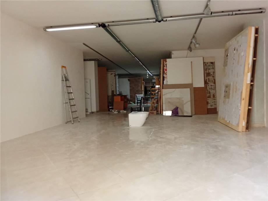 To rent Business premises San Nicandro Garganico #187 n.5