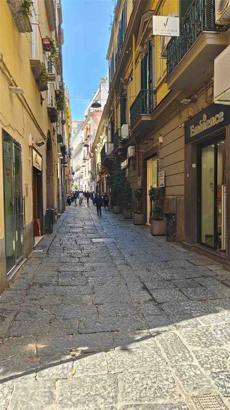 Affitto Negozio Napoli  #NA23 n.12