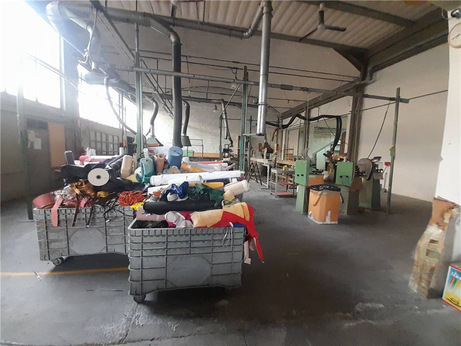 Capannone Capannori 156