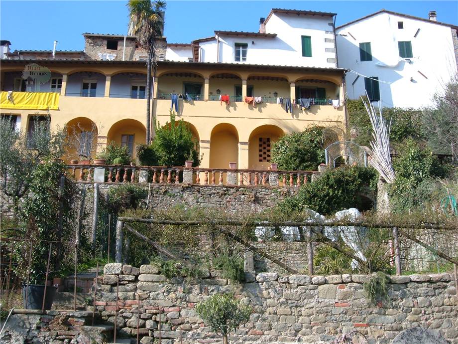 Portion of two-family house Villa Basilica 212