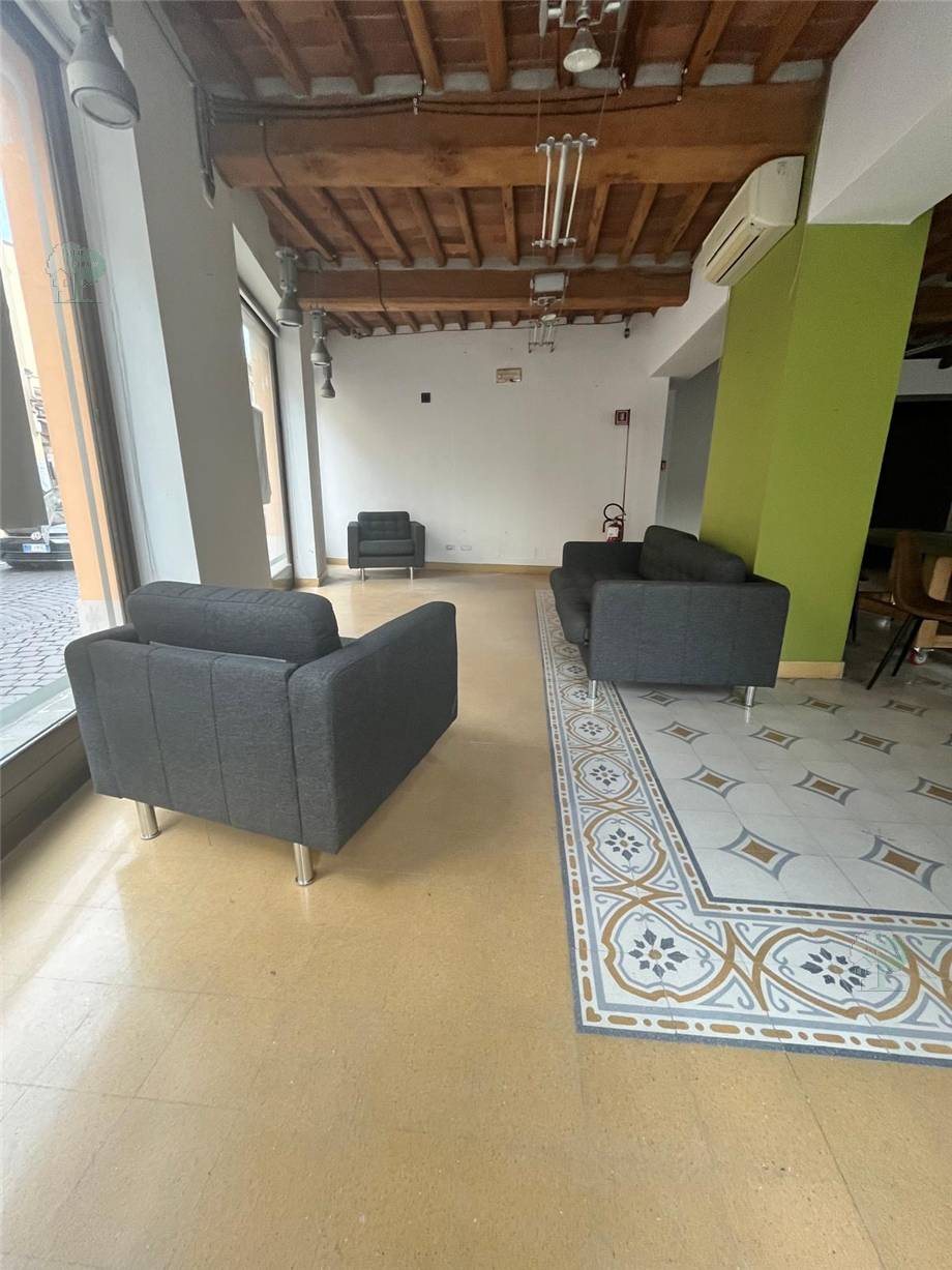 Vendita Negozio Lucca Borgo Giannotti #244 n.2