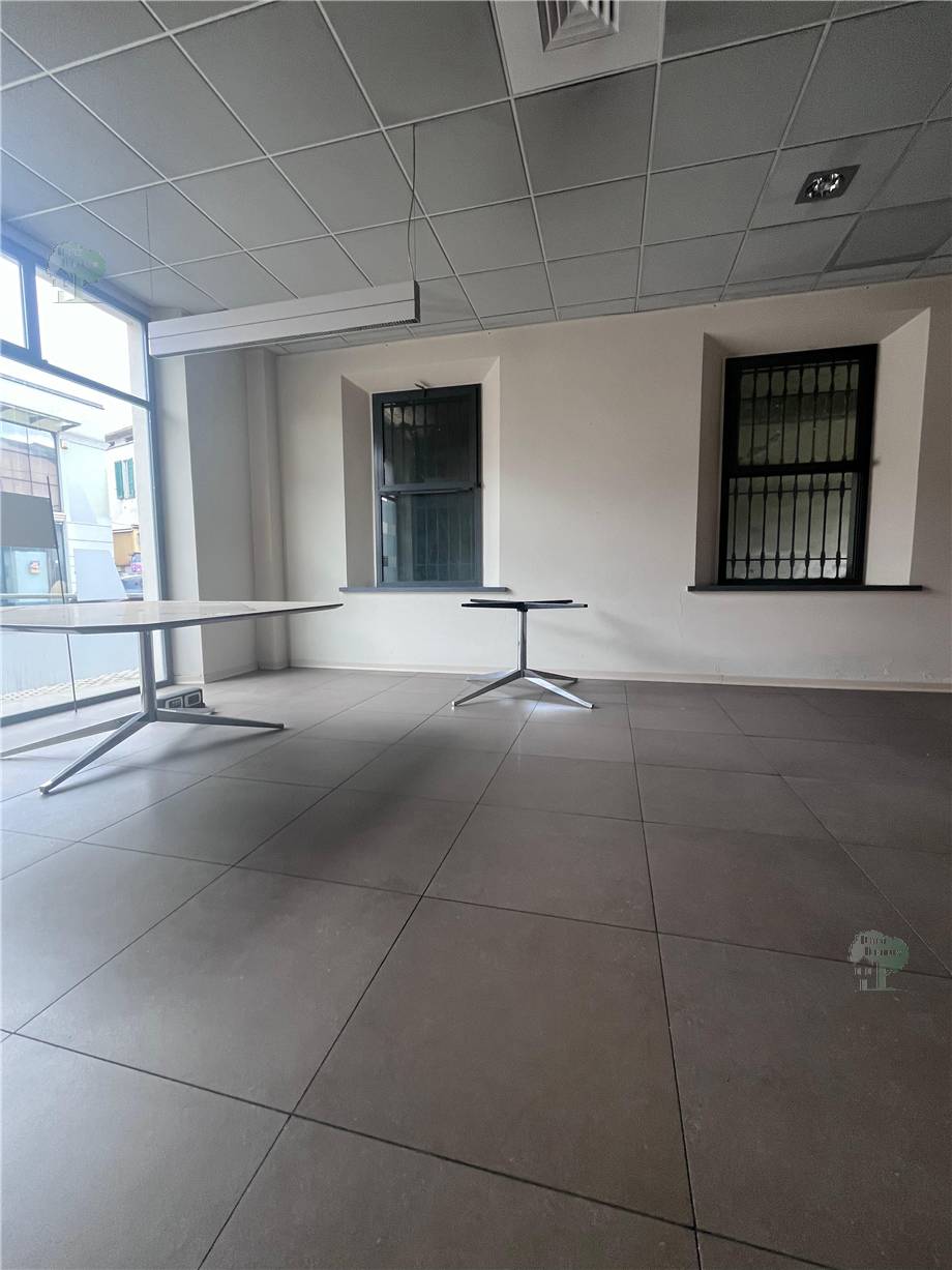 Alquiler Local comercial Altopascio  #246 n.4