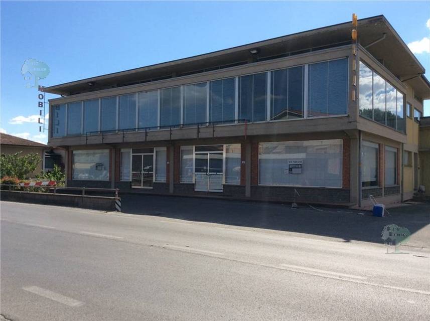 Capannone Monsummano Terme 321