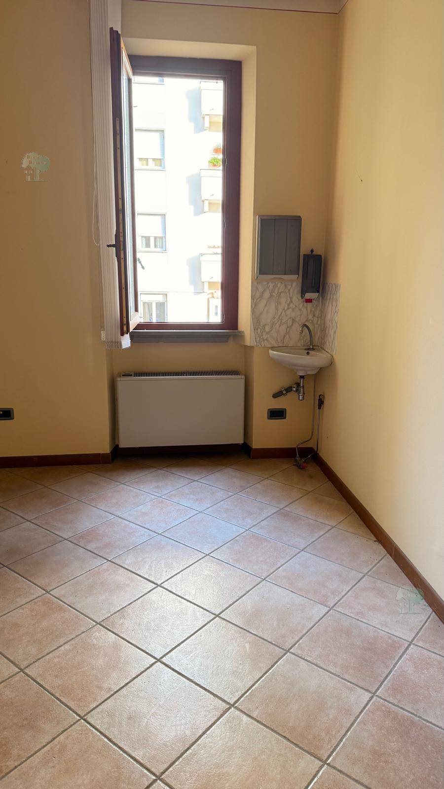 Venta Oficina Pescia  #417 n.3