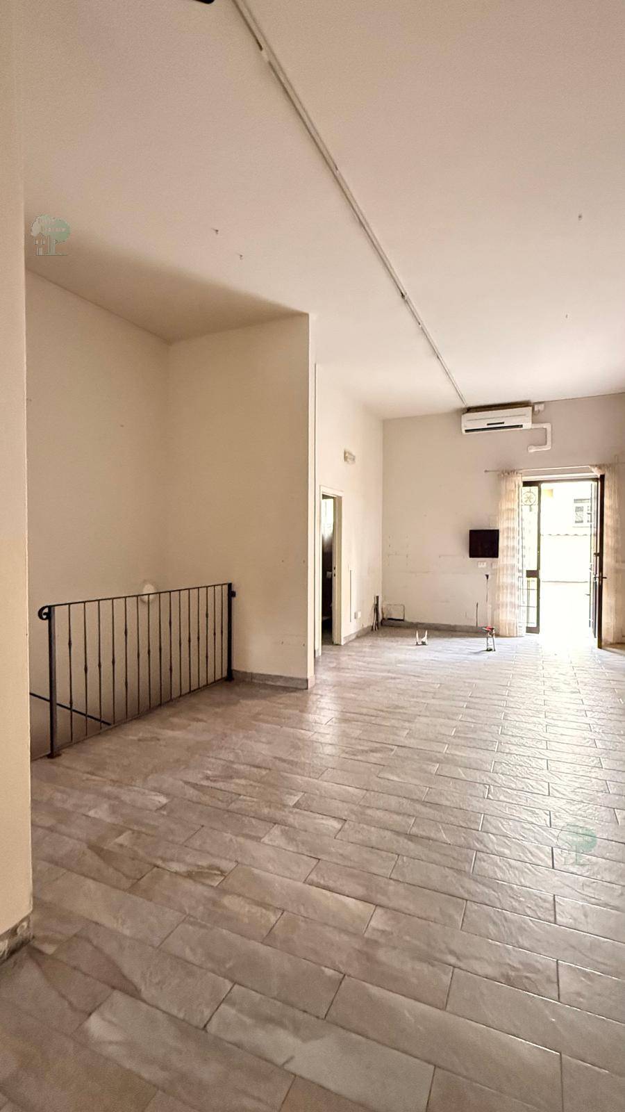 Affitto Laboratorio artigiano Pescia #419 n.1