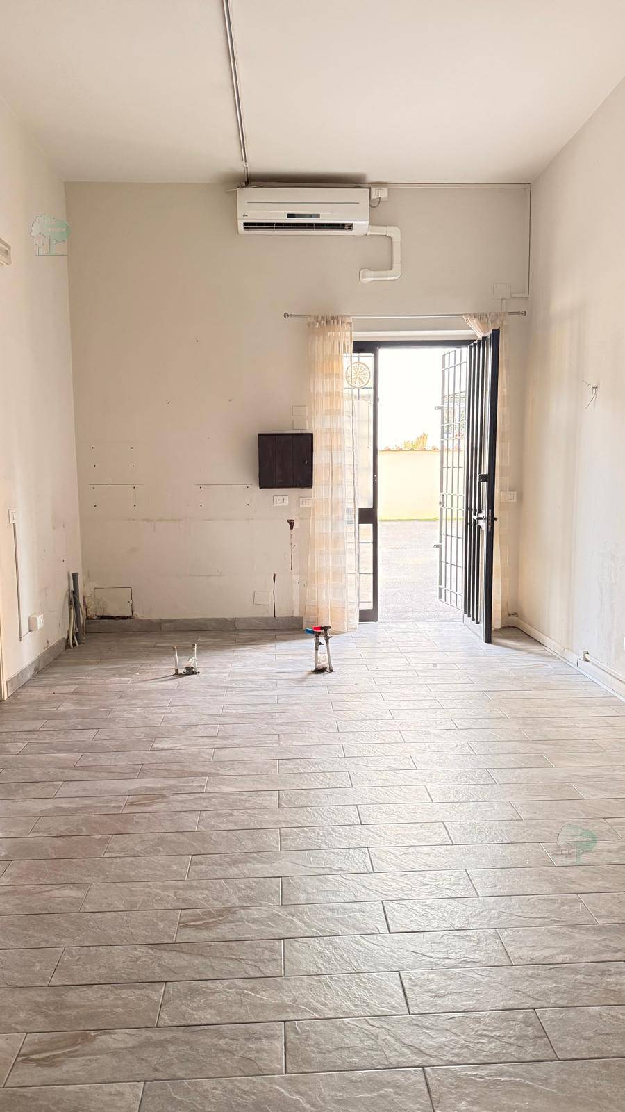 Affitto Laboratorio artigiano Pescia #419 n.2