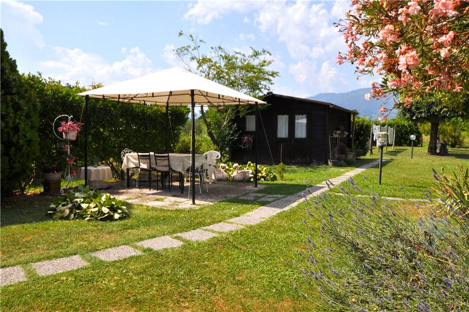 Villa bifamiliar Porcari 484
