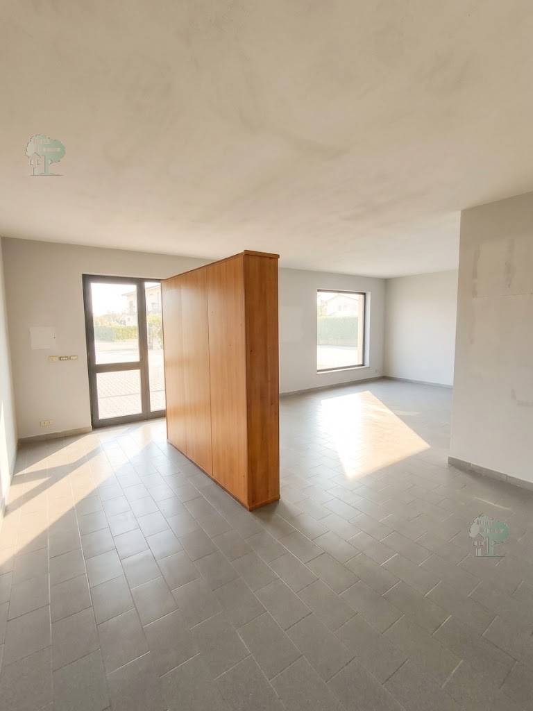 Affitto Locale commerciale Capannori  #517 n.2