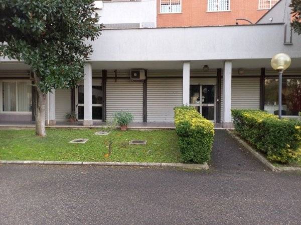 Vendita Locale commerciale Roma Dragoncello #78 n.7