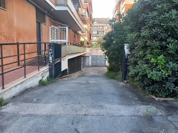 Affitto Garage/Box auto Roma Ostia ponente #116 n.2