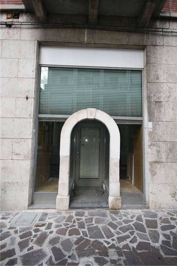 Vendita Locale commerciale Sulmona #SU121 n.1