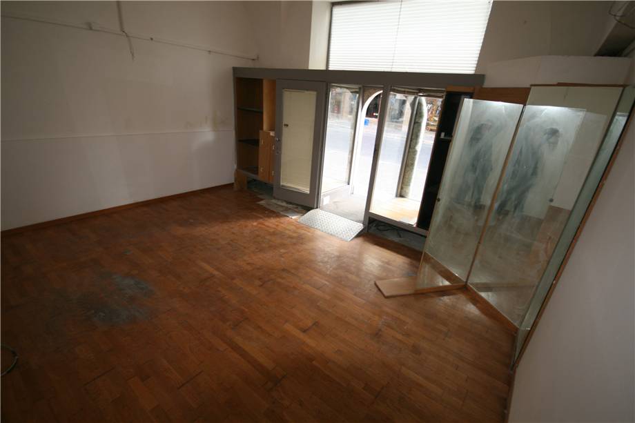 Vendita Locale commerciale Sulmona #SU121 n.3