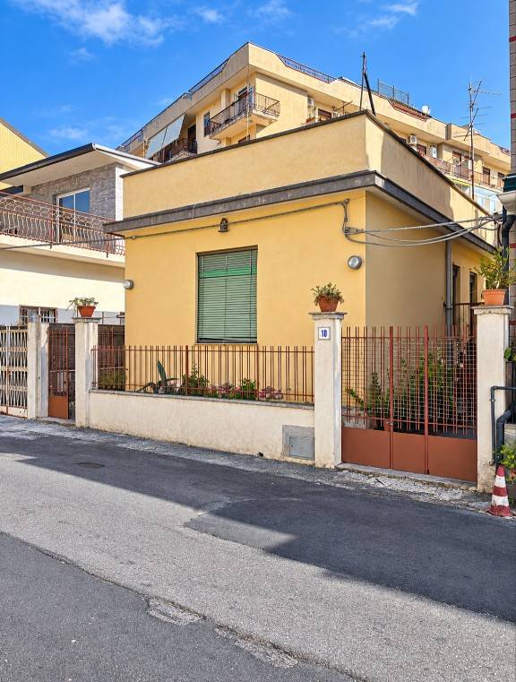 Casa indipendente Gravina di Catania 83