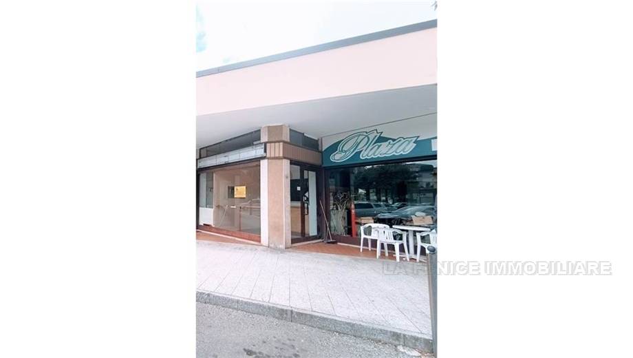 Venta Local comercial Villadossola #54 n.1