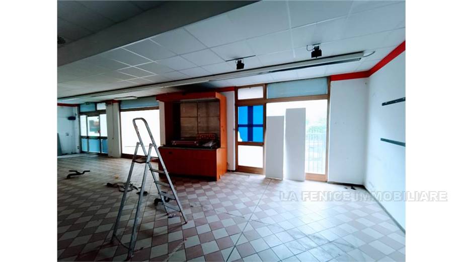 Venta Local comercial Villadossola #70 n.4