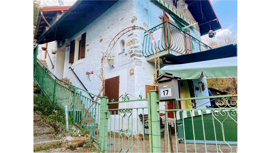 Venta Casa unifamiliar Aurano #V000834 n.1