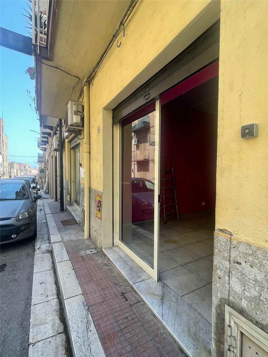 Affitto Negozio Casteldaccia Centro Storico #CA529 n.2