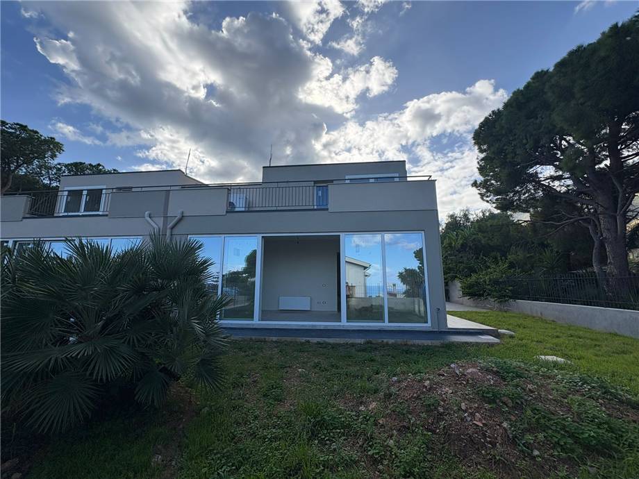 Two-family villa Altavilla Milicia #AM65