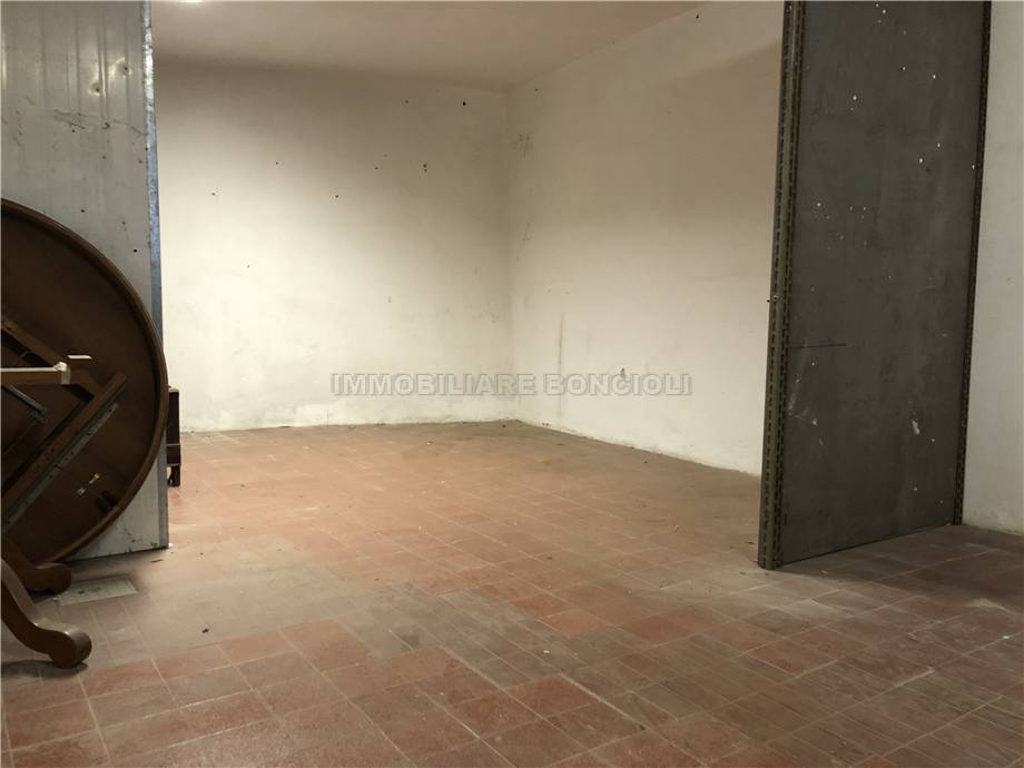 For sale Garage Sanremo via Agosti #GA03 n.3