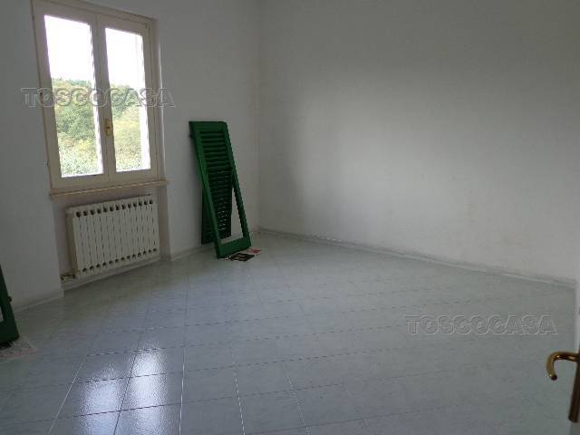 To rent Apartment Fucecchio  #L90 n.3