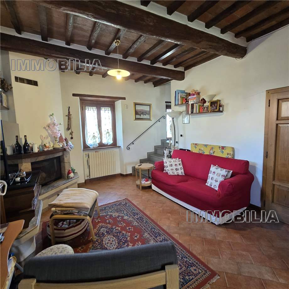 Casa trifamiliar Monterchi 617