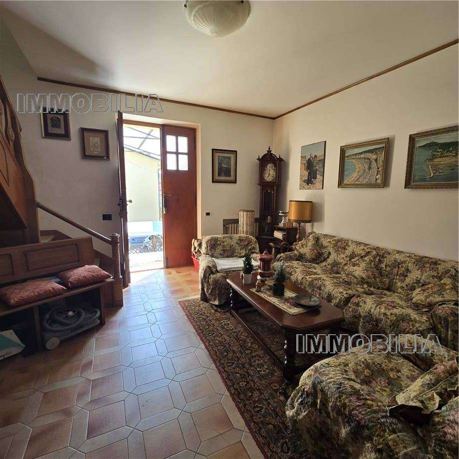 Venta Casa trifamiliar Monterchi  #617 n.15