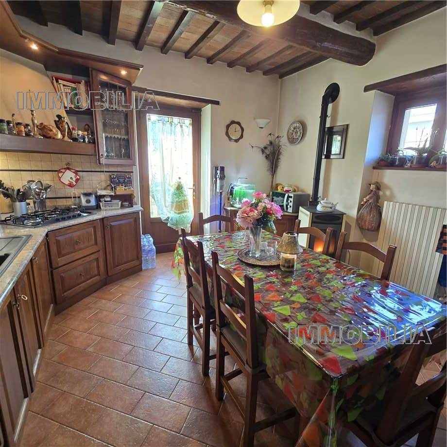 Venta Casa trifamiliar Monterchi  #617 n.4