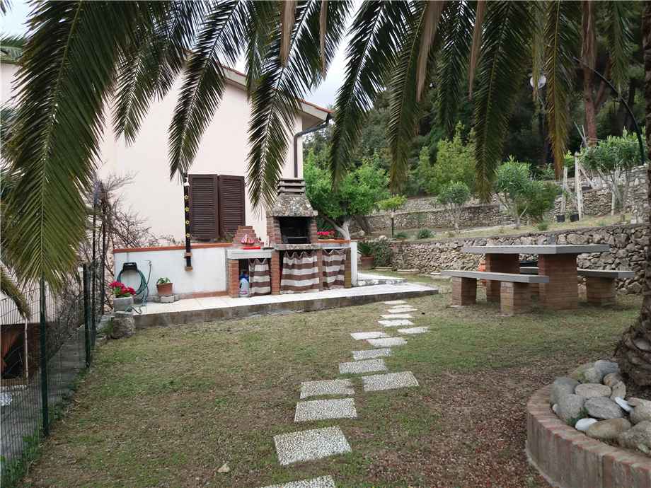 For sale Portion of three-family villa Campo nell'Elba Campo Elba altre zone #4380 n.2