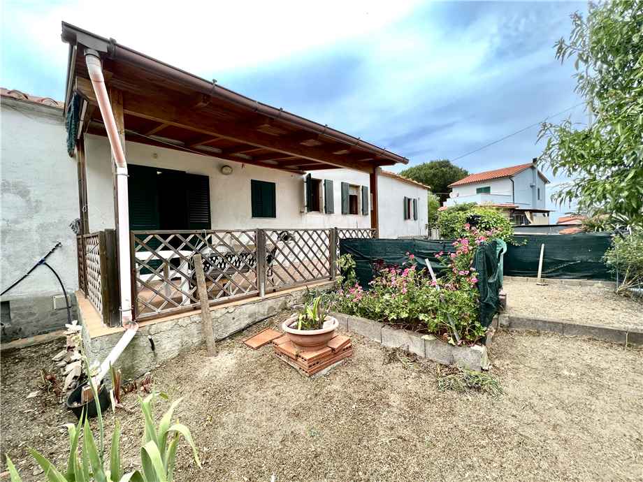 Venta Porción de casa bifamiliar Marciana #4892 n.1