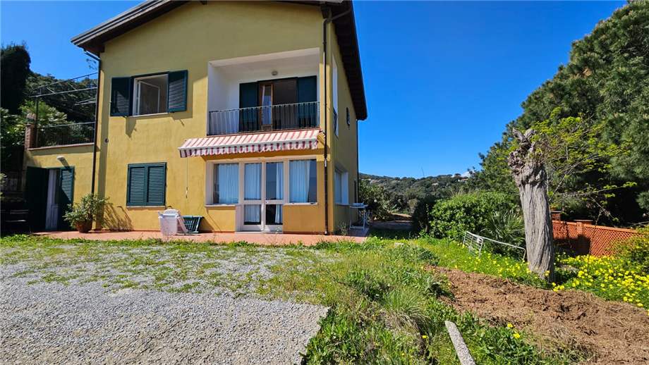 Porzione di casa bifamiliare Capoliveri 5107